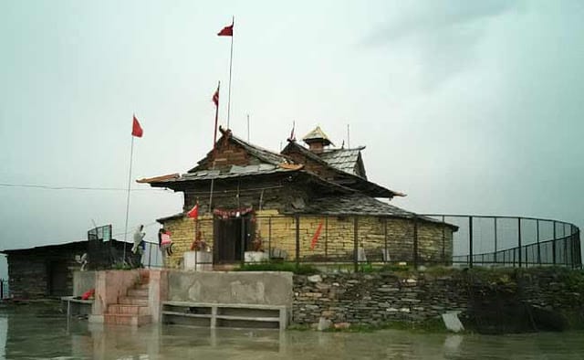ये मंदिर यहाँ पर पति-पत्नी के एक साथ पूजा करने से हो जाता है तलाक