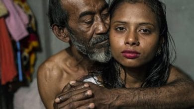 इस समाज में मर्द खुद करता है अपनी औरत की दलाली- देह व्यापार से जुडी कुछ बातें