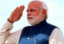PM Narendra Modi Biography in Hindi | पीएम नरेंद्र मोदी का जीवन परिचय , शिक्षा, परिवार, राजनितिक उपलब्धियाँ, विदेश यात्राएं, निर्णय, योजनाएं, कुल सम्पति