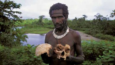 इंसानों को भी मारकर खा जाती है ये नरभक्षी जनजाति!