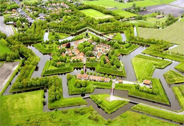 दुनिया के सबसे अजीब गांव,कहाँ और कैसे जानिए