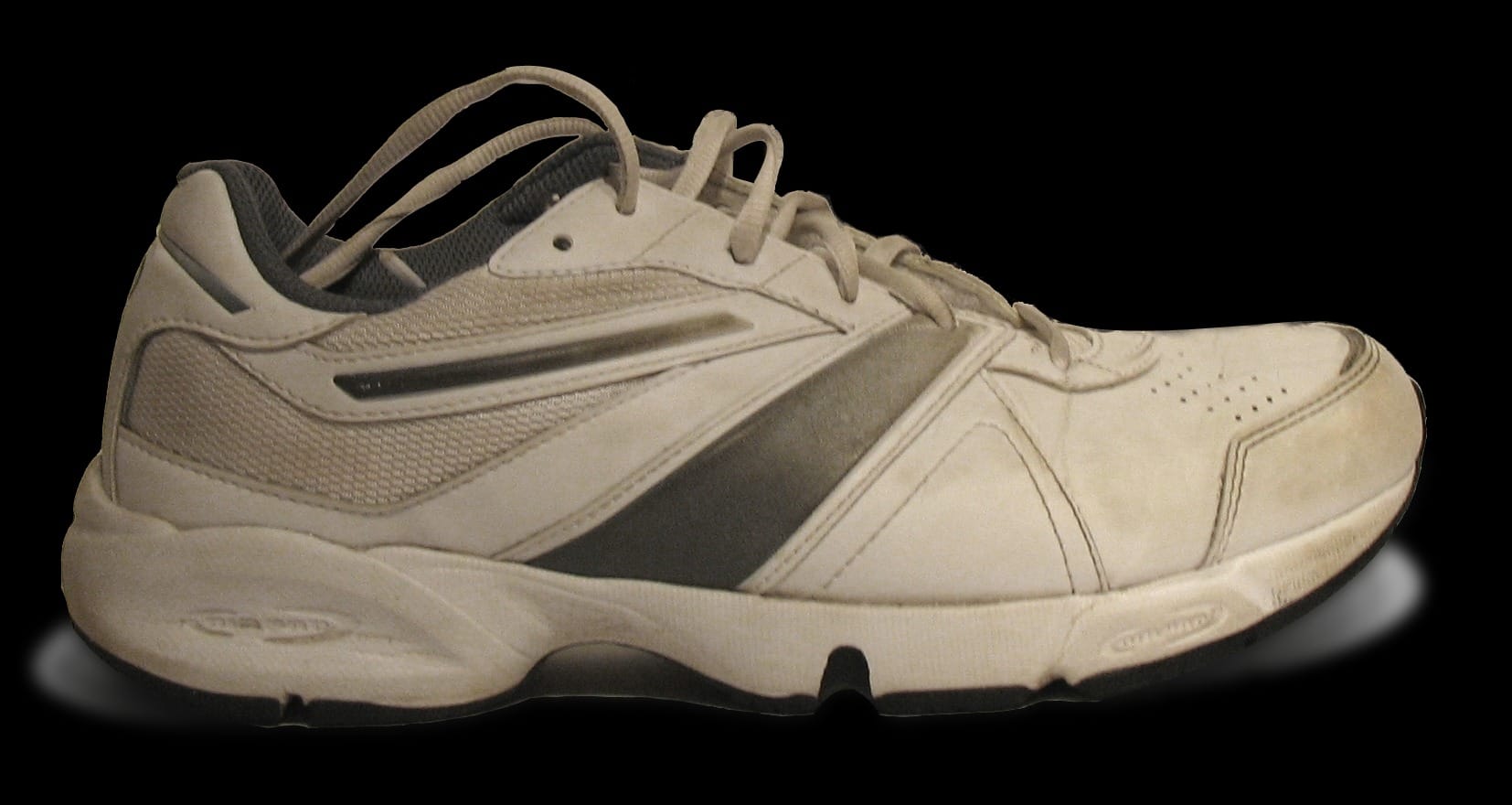 जूतों (Shoe) के बारे में 30 अजब-गजब तथ्‍य – Amazing Facts About Shoe