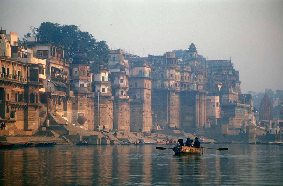 गंगा नदी का वाराणसी द्रश्य